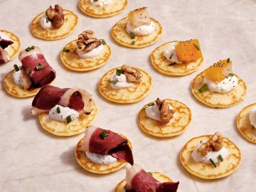 PLATEAU BLINIS MAGRET - HADDOCK FUME - NOIX