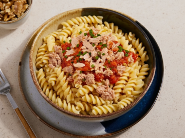 FUSILLI THON SAUCE TOMATE OLIVE