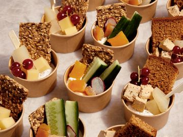 PLATEAU GRAZING CUPS BEAUFORT - FOIE GRAS - HADDOCK FUME X30