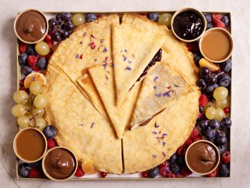 LA PLANCHE DE GRANDES CREPES ET TOPPINGS