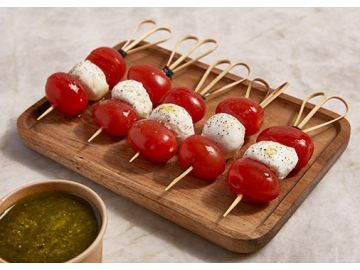 LES BROCHETTES TOMATES MOZZARELLA x16