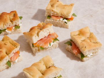 LA FOCACCIA GARNIE SAUMON FUMÉ x18