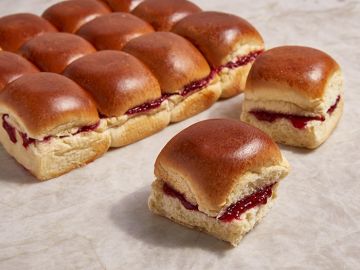 LES BRIOCHES GARNIES CONFITURE