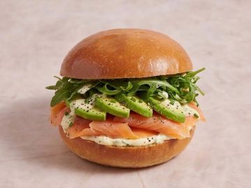 CREAMY SALMON AVOCADO
